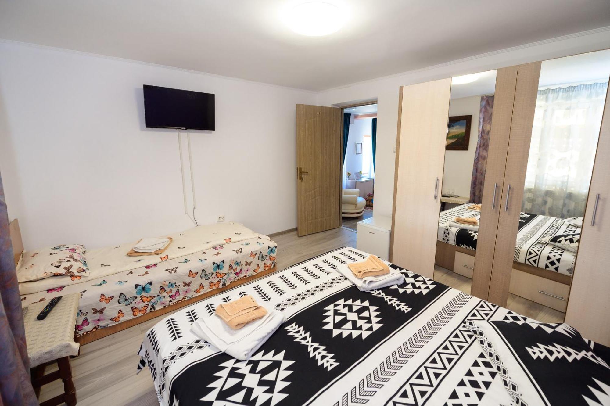 Hotel Casa Alex Călimăneşti Zewnętrze zdjęcie