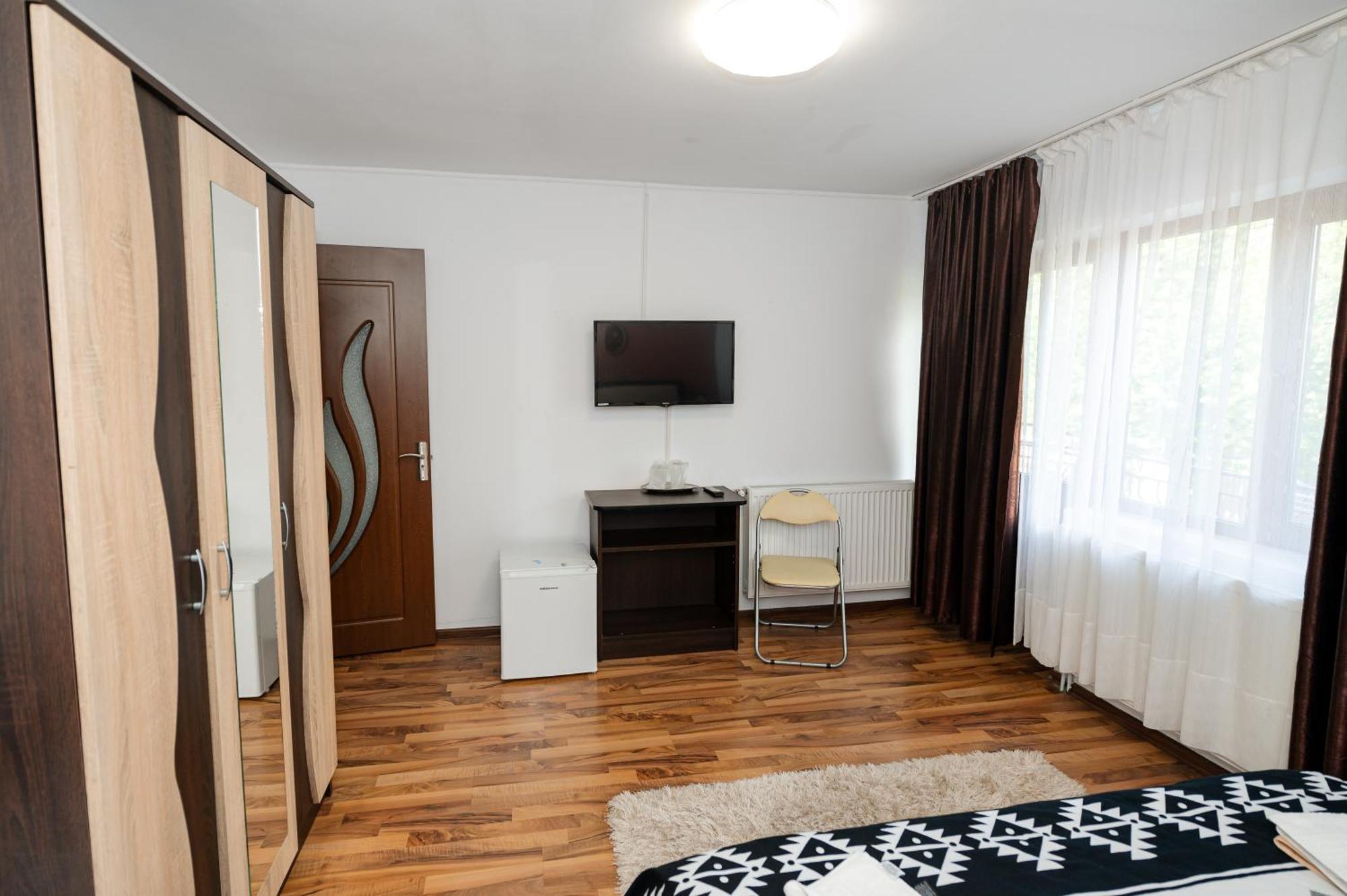 Hotel Casa Alex Călimăneşti Zewnętrze zdjęcie